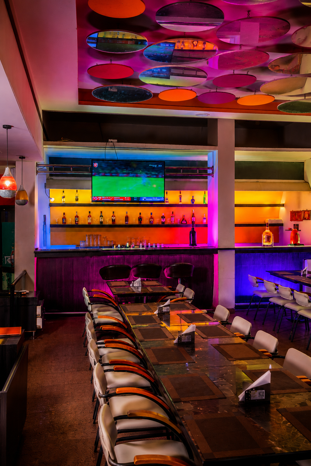 Magnus bar ambience