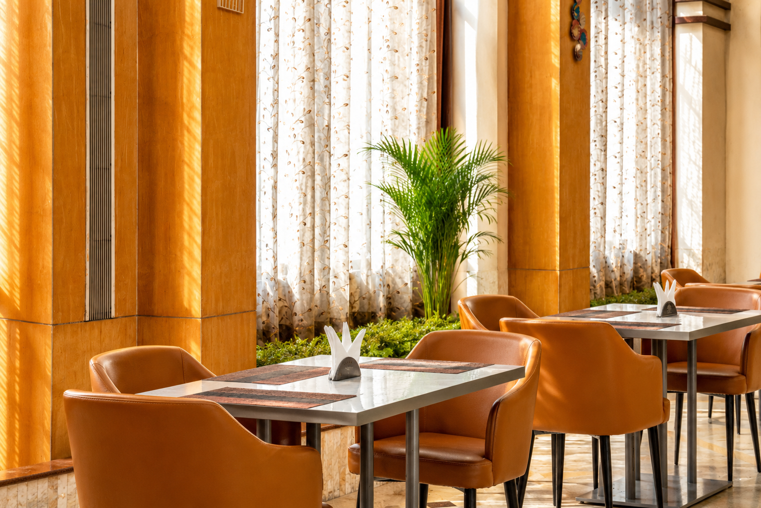Cruise Coffee Shop seating