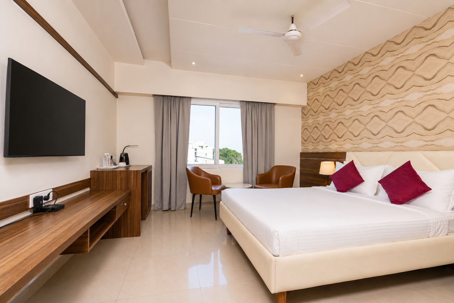 Deluxe Room bedding